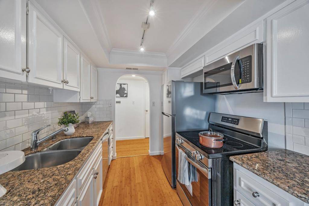 San Mateo, CA 94401,58 N El Camino Real #301