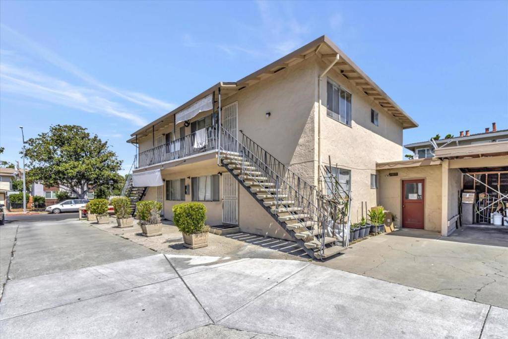 San Jose, CA 95117,3170 Williamsburg DR