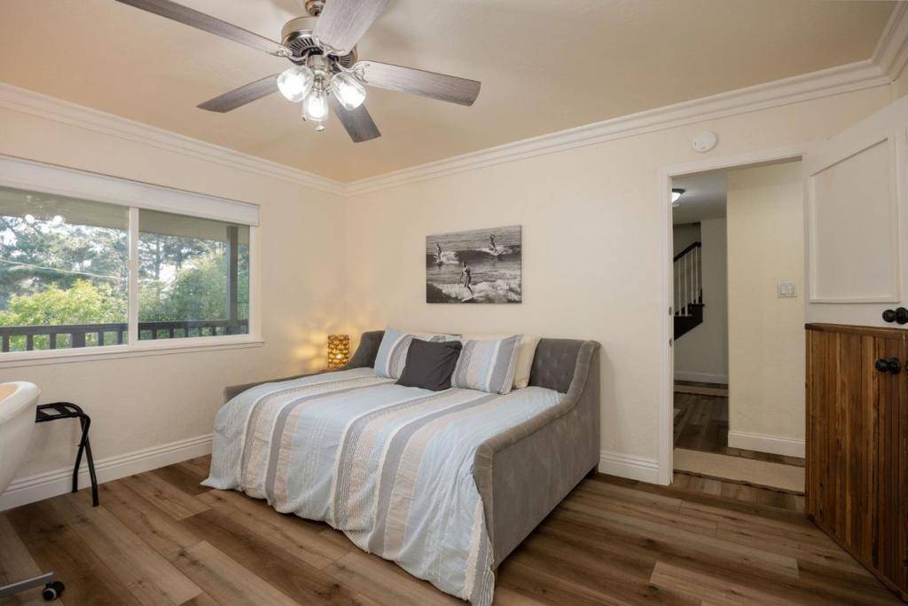 1790 Sunshine Valley RD Moss Beach, CA 94038