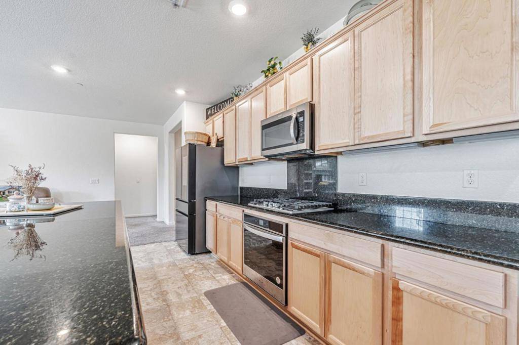 Lathrop, CA 95330,15364 Barbara Terry BLVD