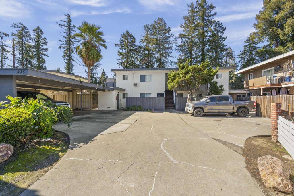 Campbell, CA 95008,935 Ravenscourt AVE