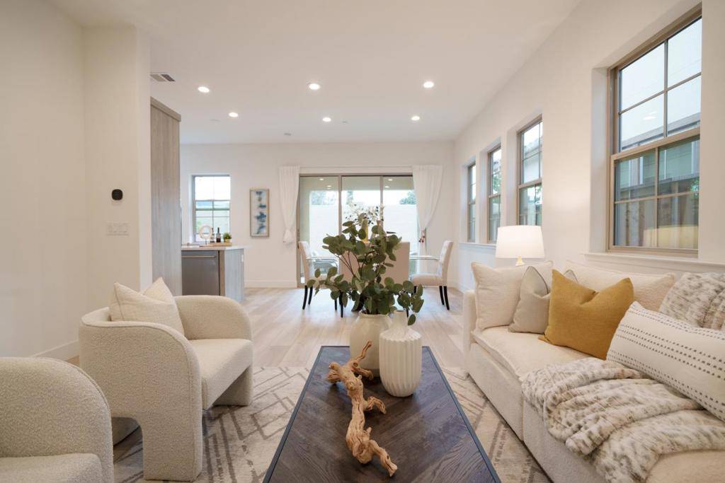 Sunnyvale, CA 94085,314 Harcot TER