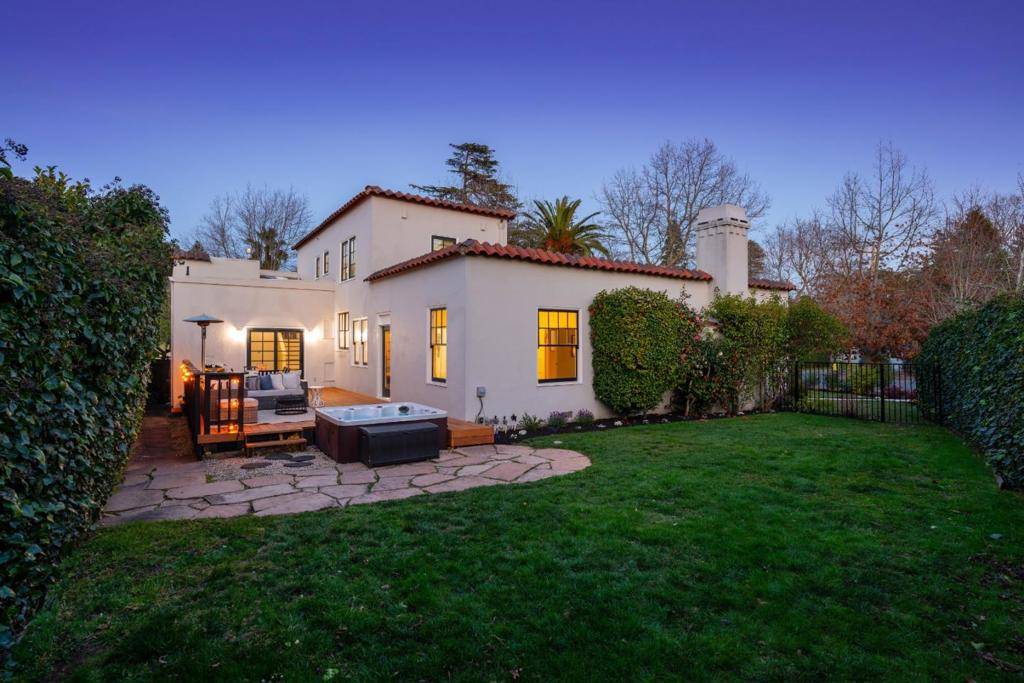 San Mateo, CA 94401,198 Warren RD
