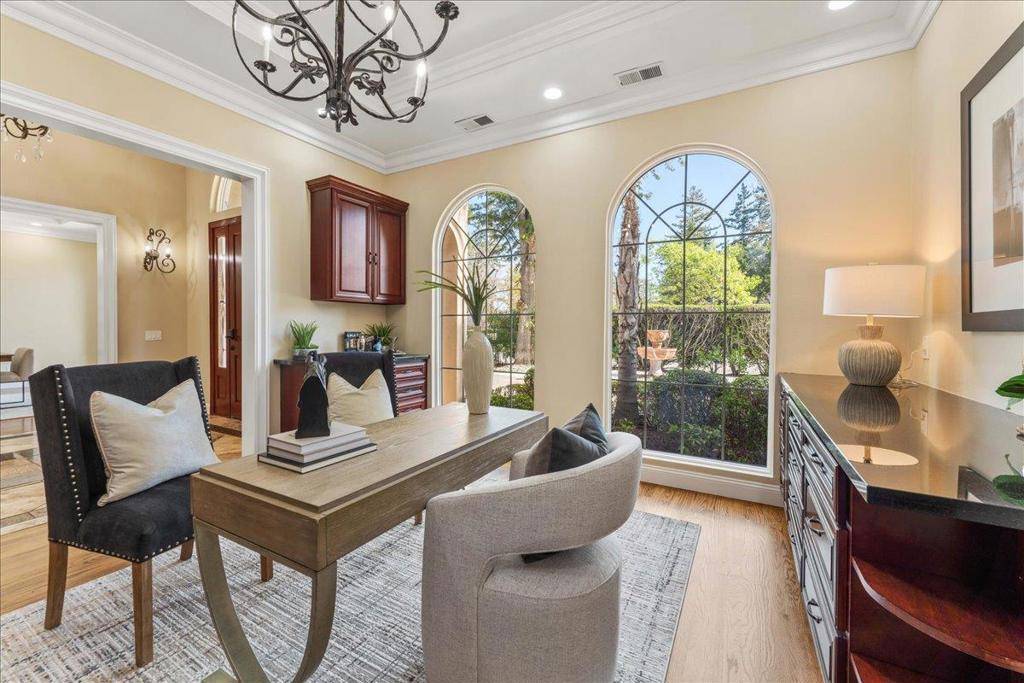 Saratoga, CA 95070,14071 Saratoga Sunnyvale RD