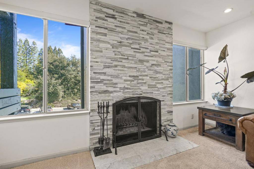 Redwood City, CA 94061,4008 Farm Hill BLVD #204