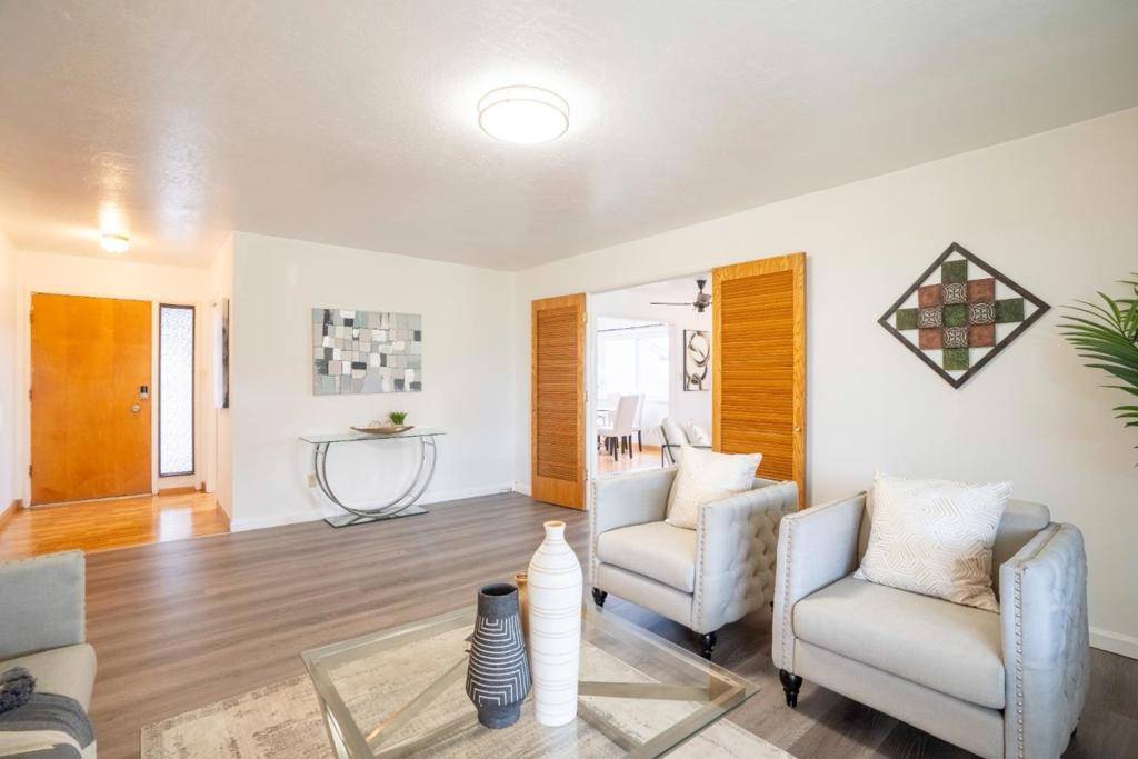 Pittsburg, CA 94565,4301 Hillview DR