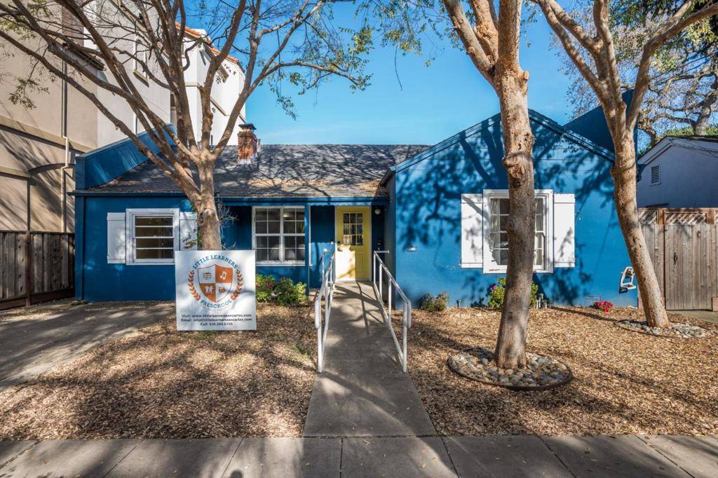 San Carlos, CA 94070,785 Walnut ST