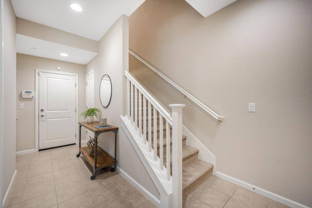Morgan Hill, CA 95037,184 Lewis LN