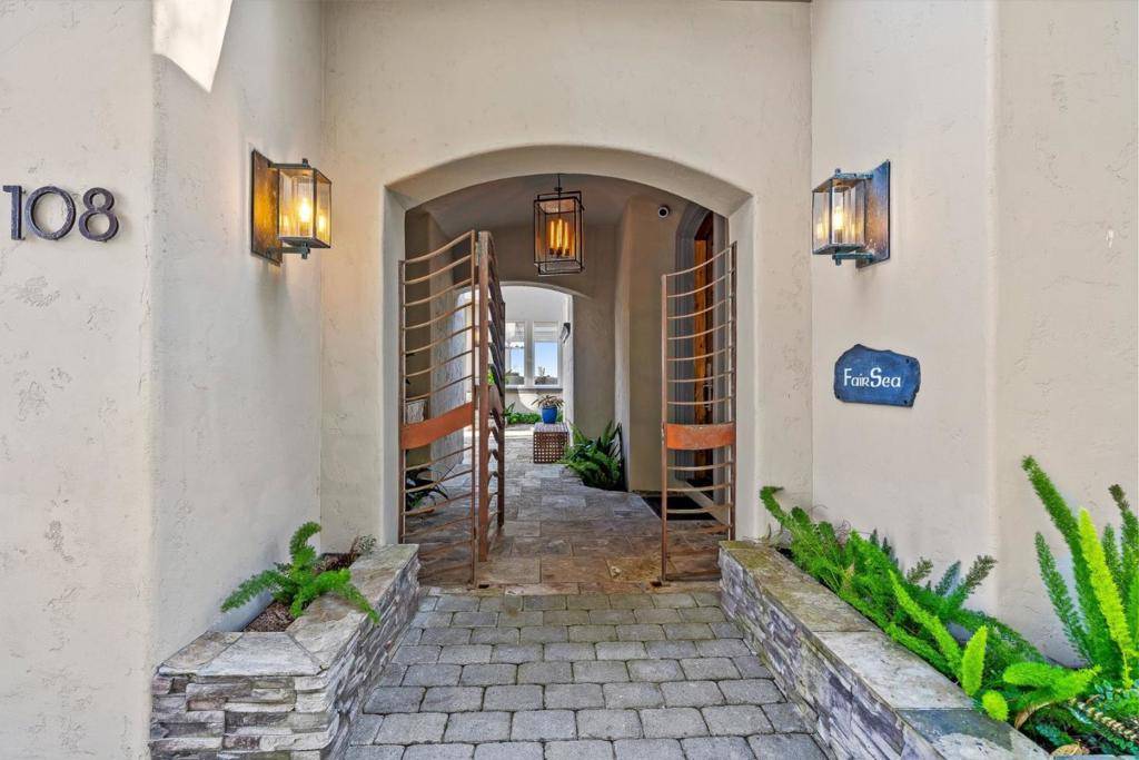 Capitola, CA 95010,108 Grove LN