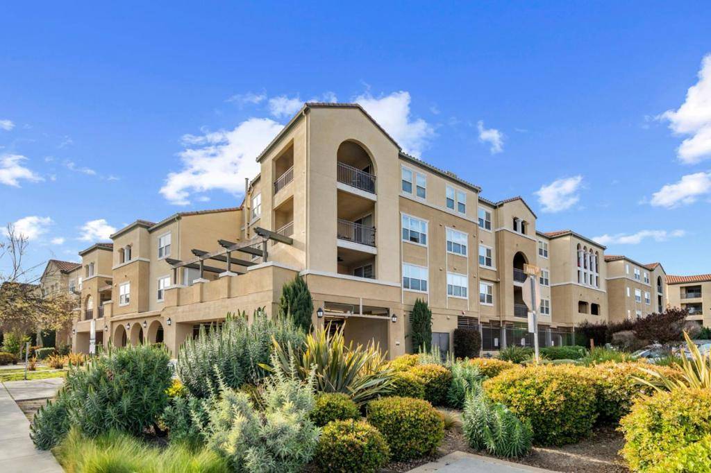 Santa Clara, CA 95054,1883 Agnew RD #105