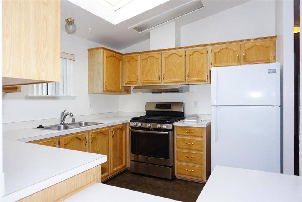 Mountain View, CA 94041,325 Sylvan AVE