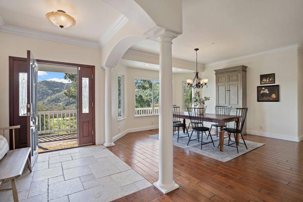 Gilroy, CA 95020,4995 Redwood Retreat RD