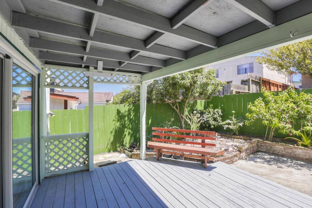Daly City, CA 94015,21 Wembley DR
