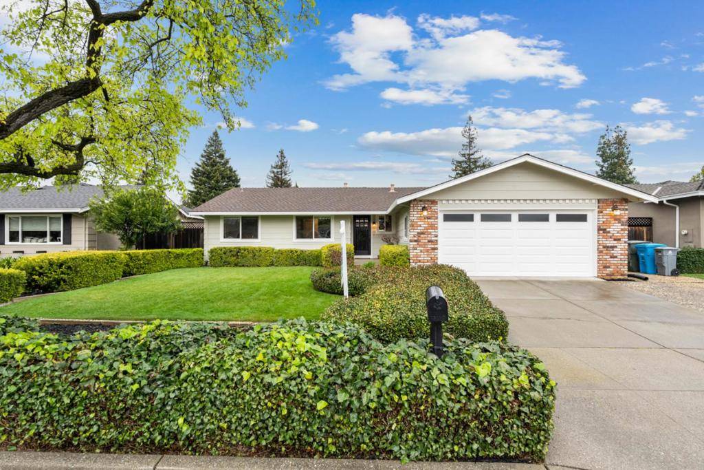 Gilroy, CA 95020,985 Ortega CIR