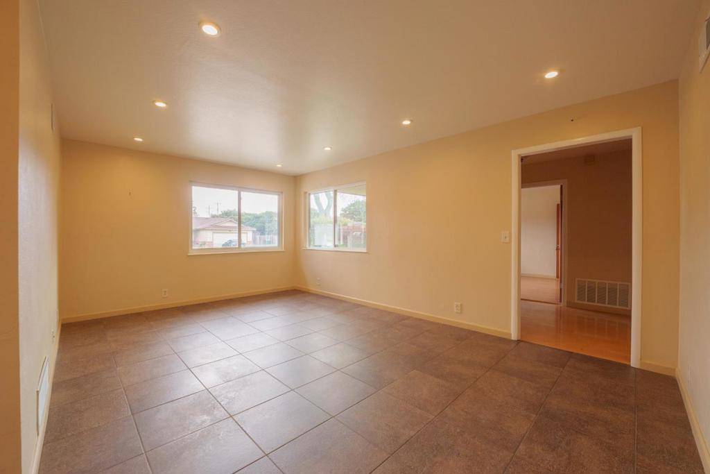 Salinas, CA 93901,536 Alameda AVE