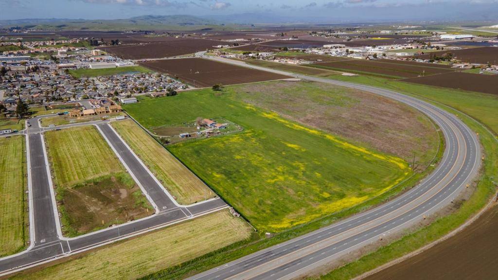 Hollister, CA 95023,N Chappell RD