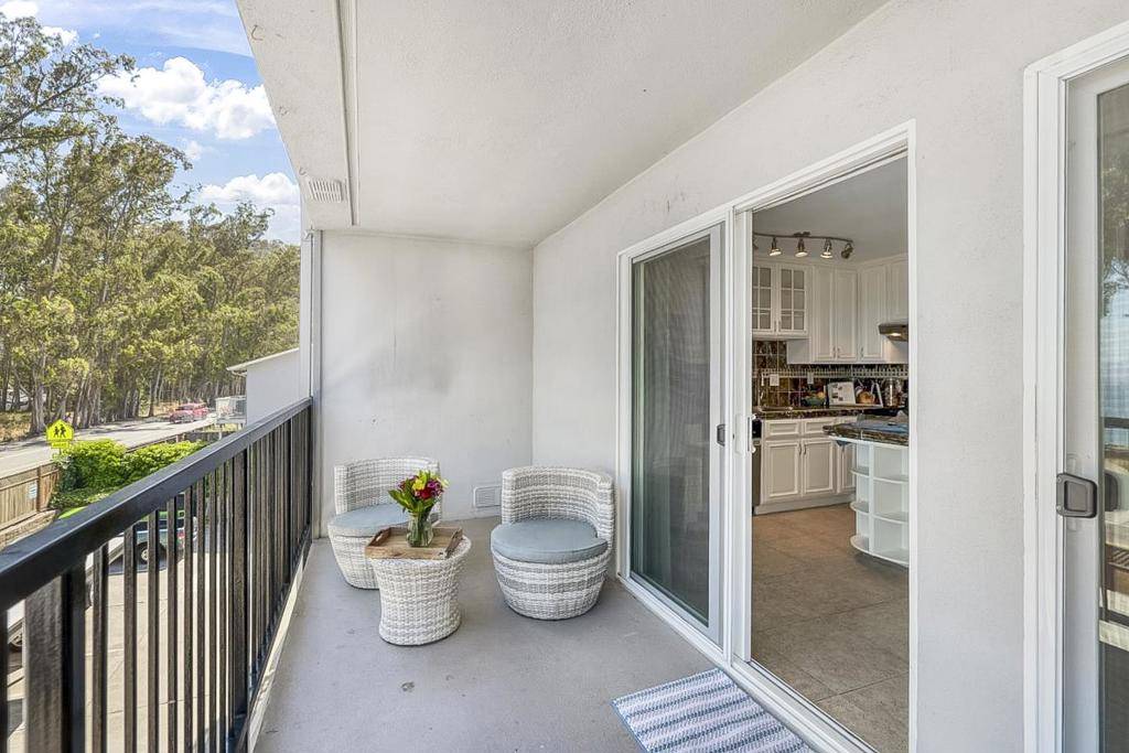 Capitola, CA 95010,815 Balboa AVE #206