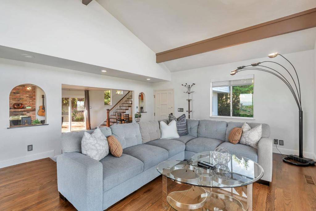 San Mateo, CA 94403,347 Rolling Hills AVE