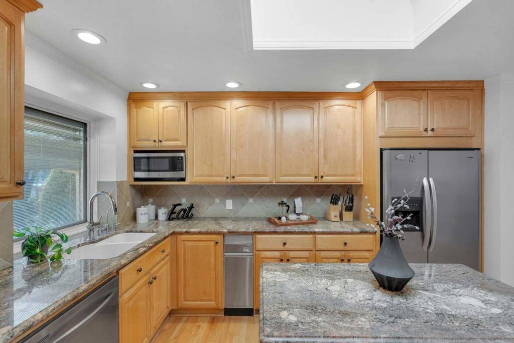 1317 Rossway CT Los Altos, CA 94024