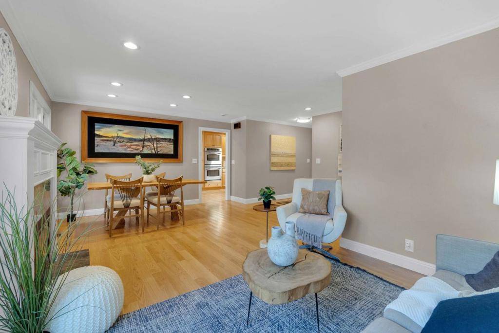 1317 Rossway CT Los Altos, CA 94024