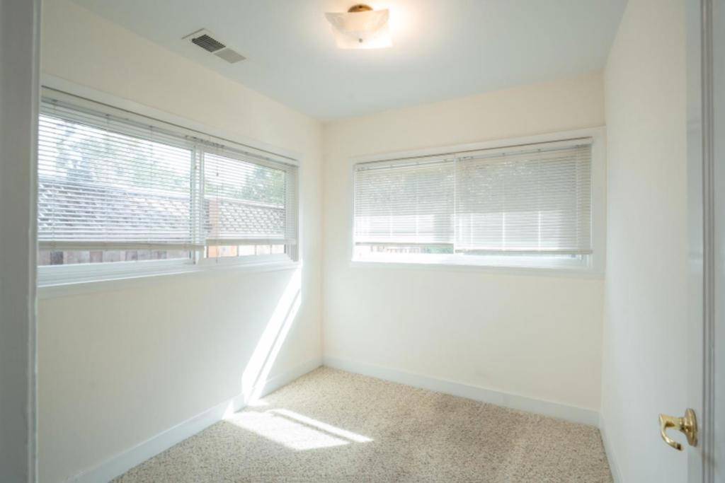 Los Altos, CA 94024,936 Lundy LN #A