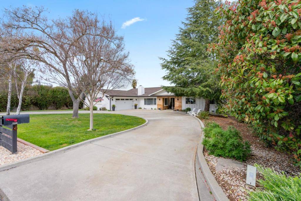 Hollister, CA 95023,105 Rays CIR