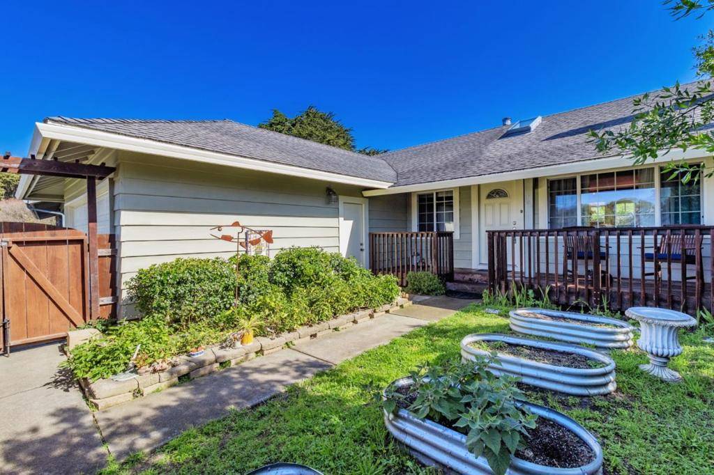 El Granada, CA 94018,370 Bridgeport DR
