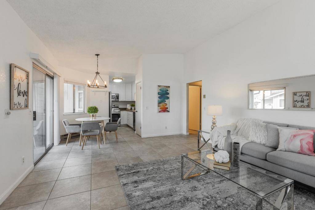 Hayward, CA 94544,32 Astrida DR #2