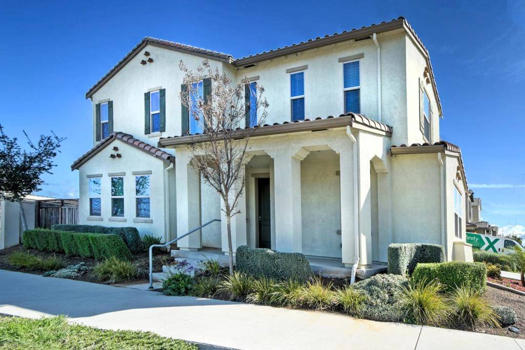 Gilroy, CA 95020,771 Einstein PL