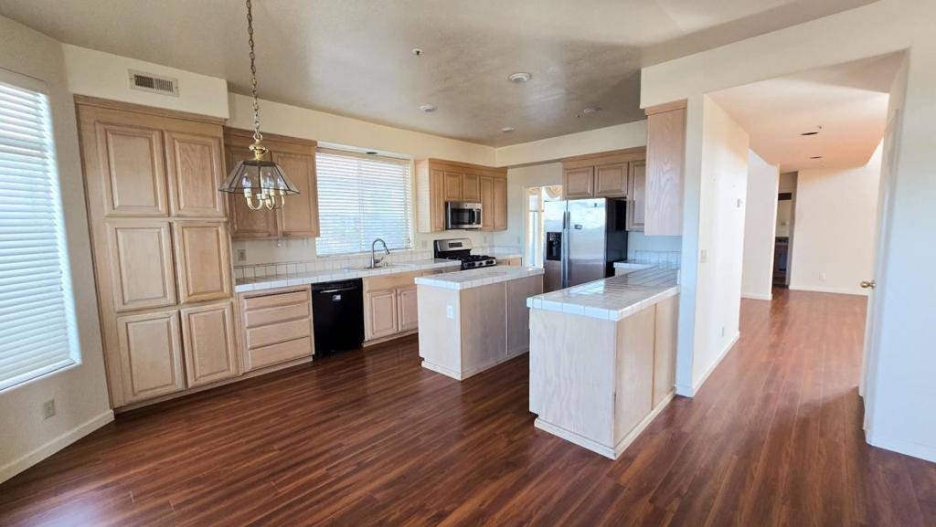 Salinas, CA 93908,17671 Riverbend RD
