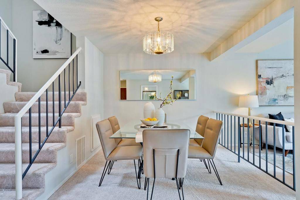 San Mateo, CA 94403,7 Amy DR
