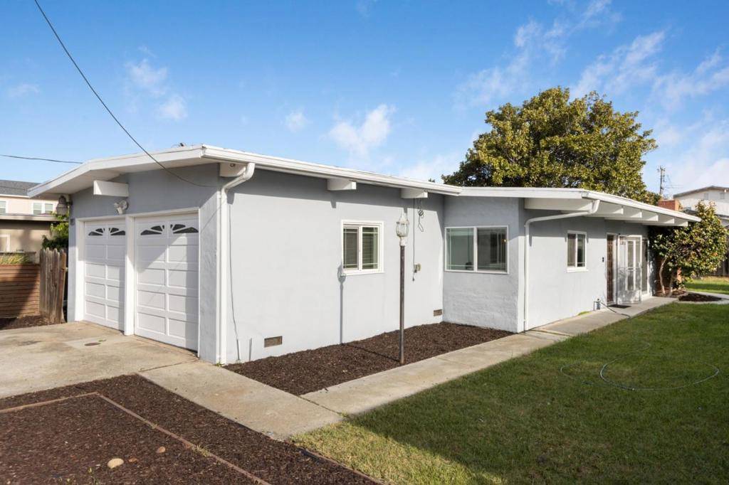 East Palo Alto, CA 94303,939 Runnymede ST