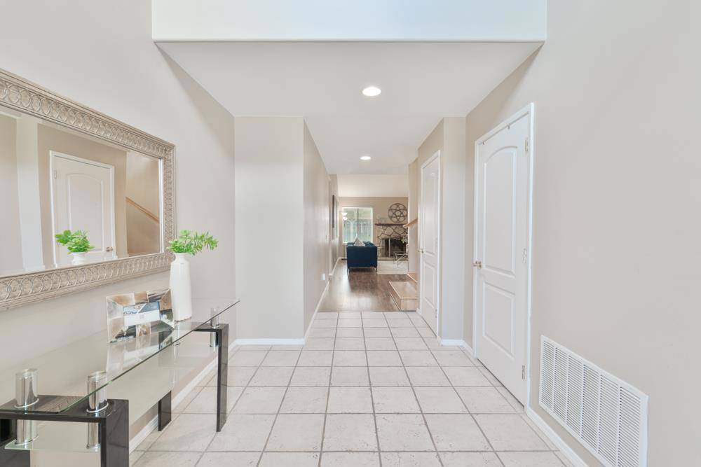 Gilroy, CA 95020,7325 Hagen CT