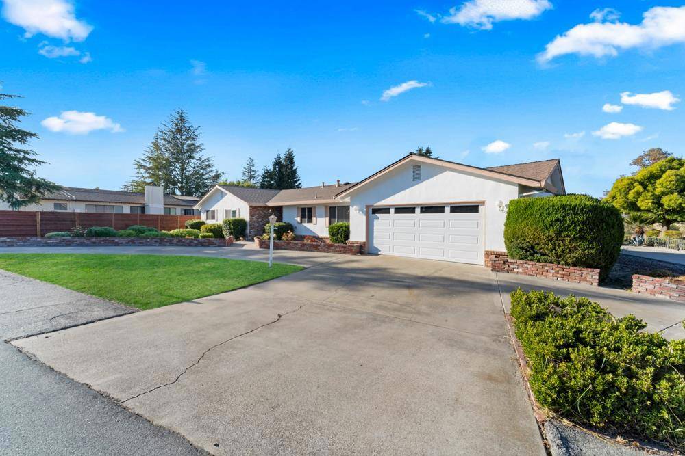 Hollister, CA 95023,281 Donald DR