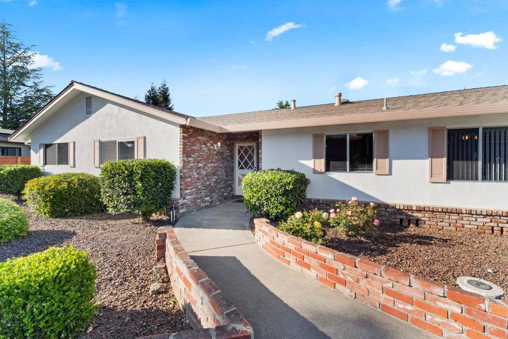Hollister, CA 95023,281 Donald DR