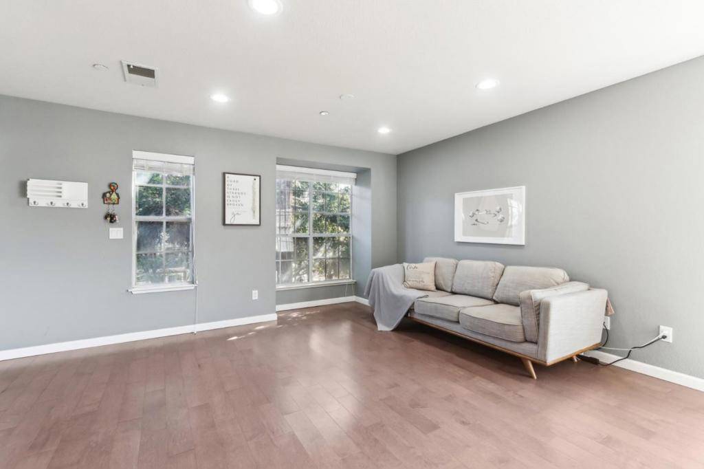 Sunnyvale, CA 94086,984 Belmont TER #10