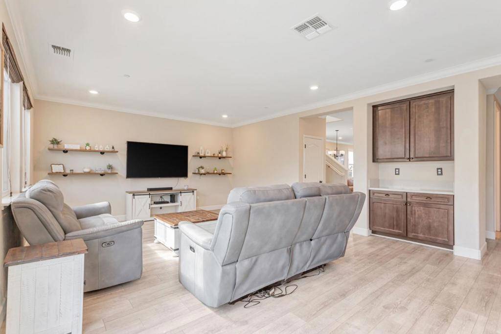 656 Mojave WAY Hollister, CA 95023