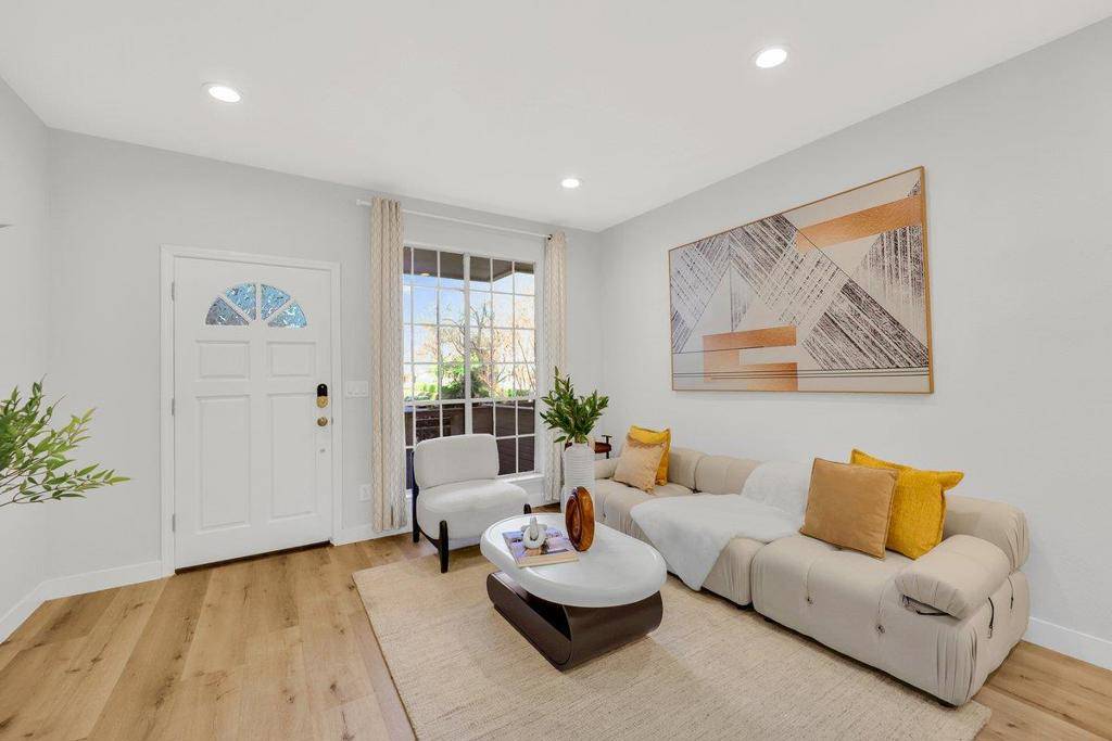 Sunnyvale, CA 94086,991 Belmont TER #4
