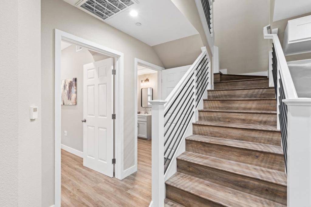 645 Baden AVE #5 South San Francisco, CA 94080