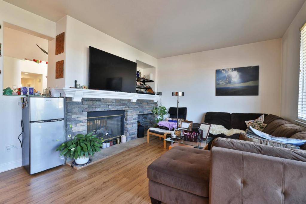 Newark, CA 94560,36487 Dijon DR