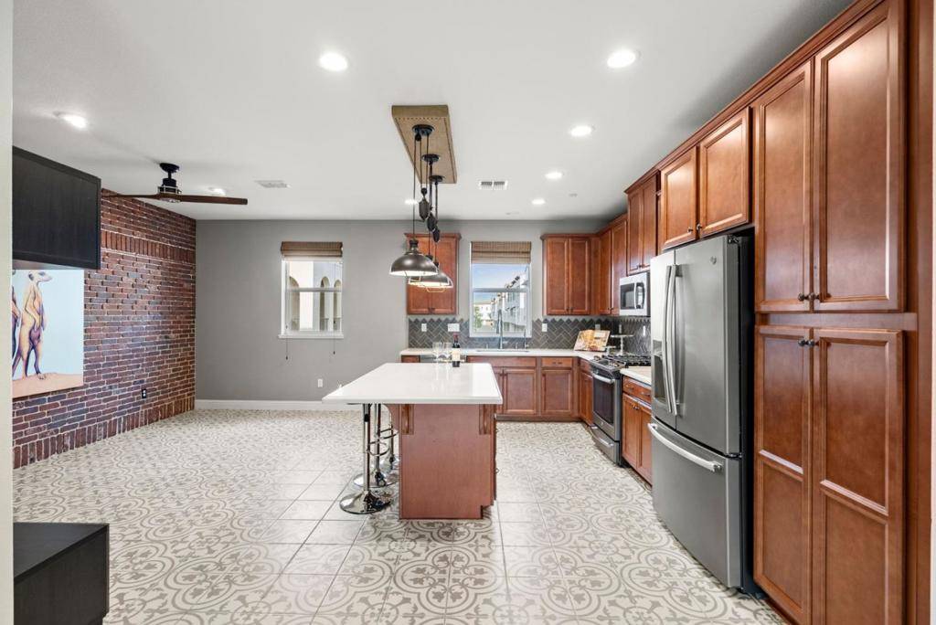 San Jose, CA 95111,2758 Montecito Vista WAY #3