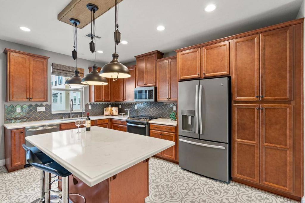 San Jose, CA 95111,2758 Montecito Vista WAY #3