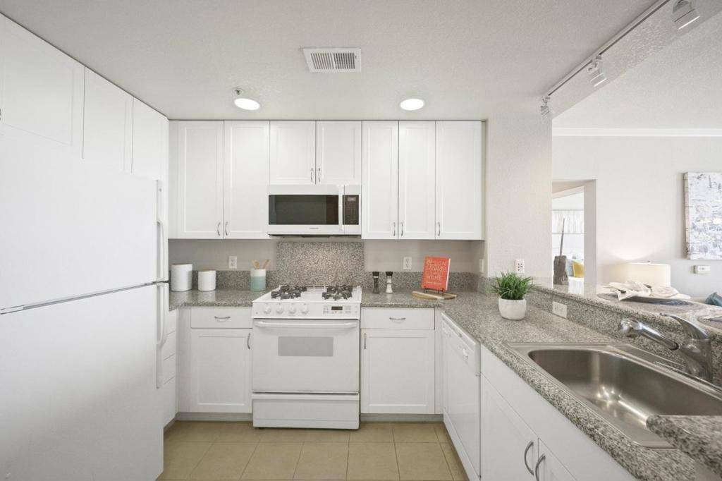 20488 Stevens Creek BLVD #1705 Cupertino, CA 95014