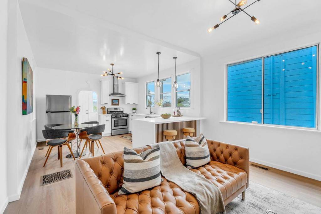San Francisco, CA 94124,1122 Hollister AVE