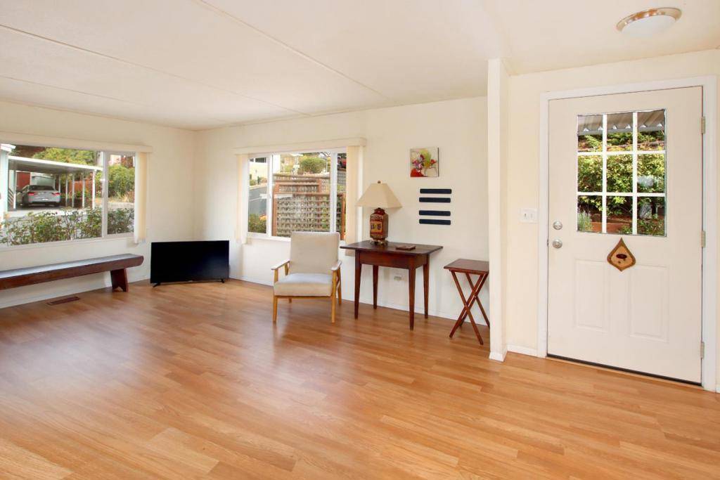 Corralitos, CA 95076,270 Hames RD