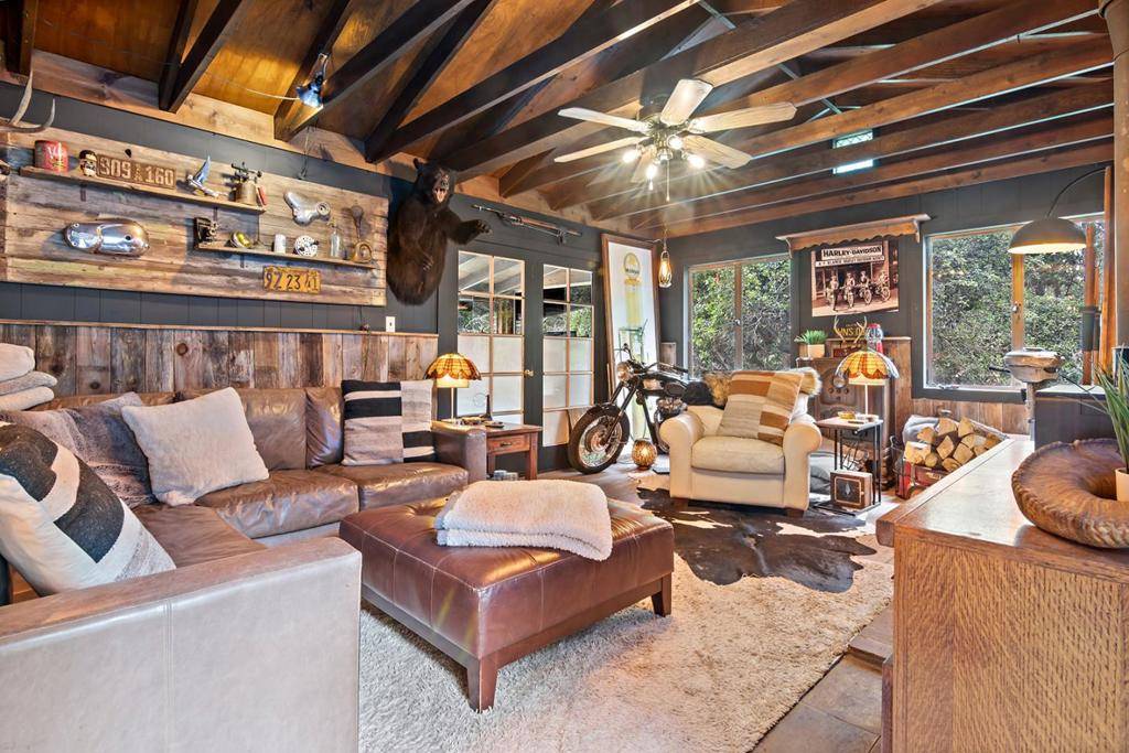 Royal Oaks, CA 95076,159 Strawberry Canyon RD