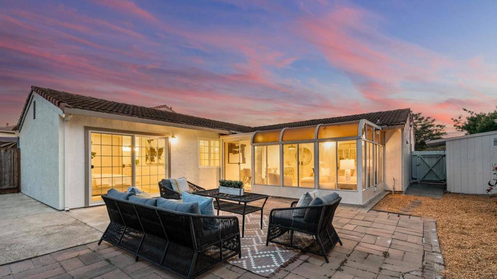 Union City, CA 94587,33041 Calistoga ST