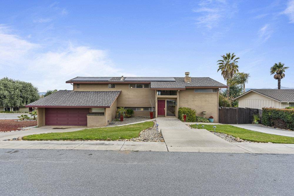Hollister, CA 95023,561 Donald DR