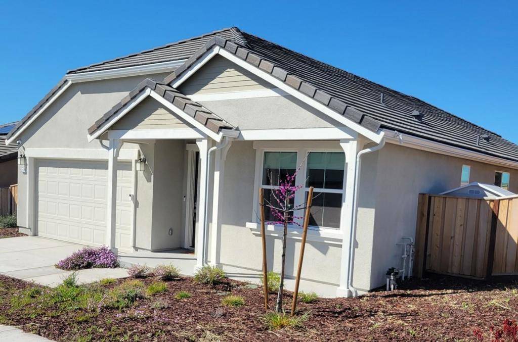 Hollister, CA 95023,2080 Fuchsia DR
