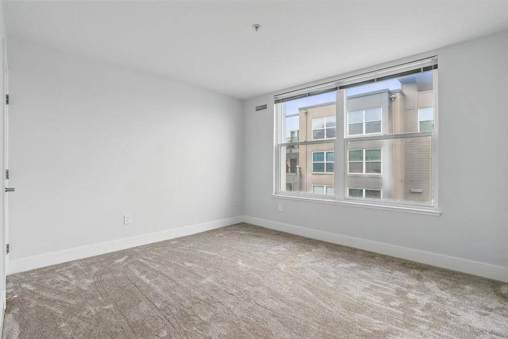 San Francisco, CA 94132,8200 Oceanview TER #302